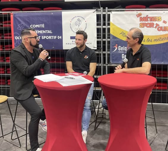 Sébastien GALAUP-animateur micro-professionnel-forum des métiers du sport 2026
