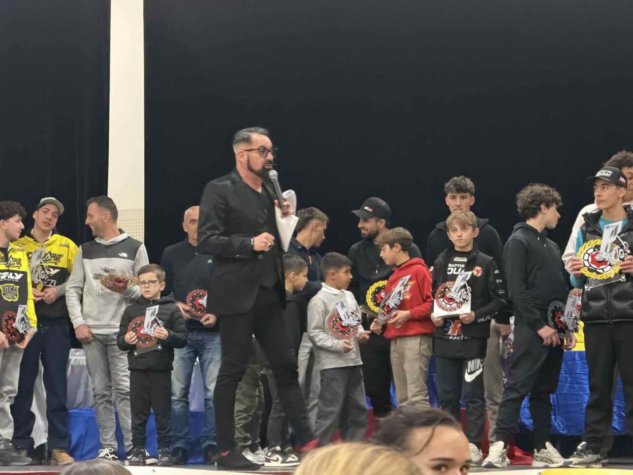 Sébastien GALAUP-animateur micro-professionnel-remise des prix-2026-Ligue Motocycliste de Provence