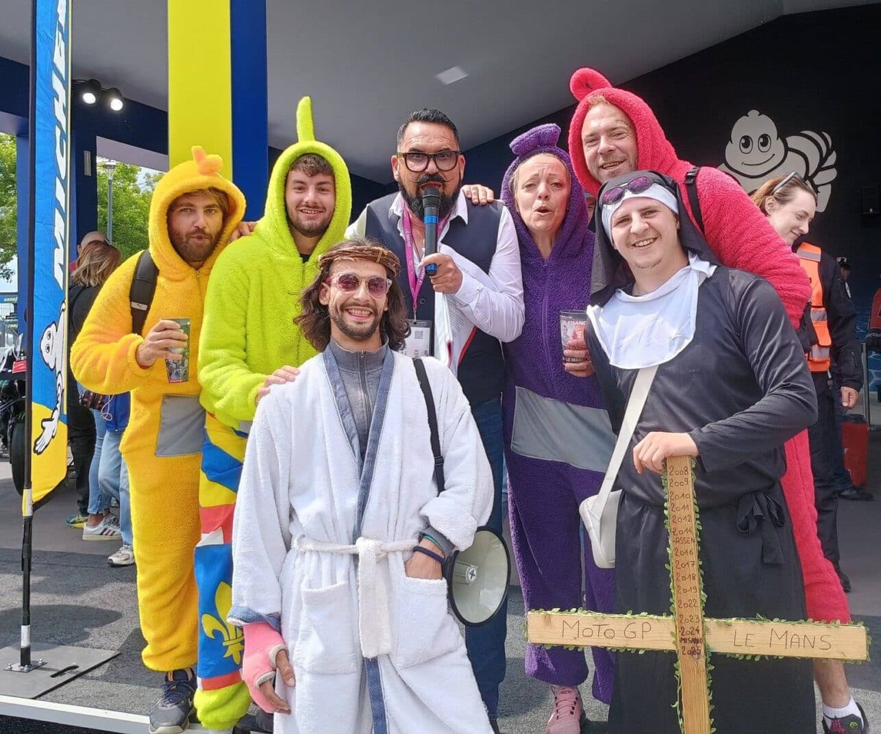 Sébastien GALAUP-animateur micro-professionnel-Stand Michelin-Grand Prix de France moto-Le Mans 2025